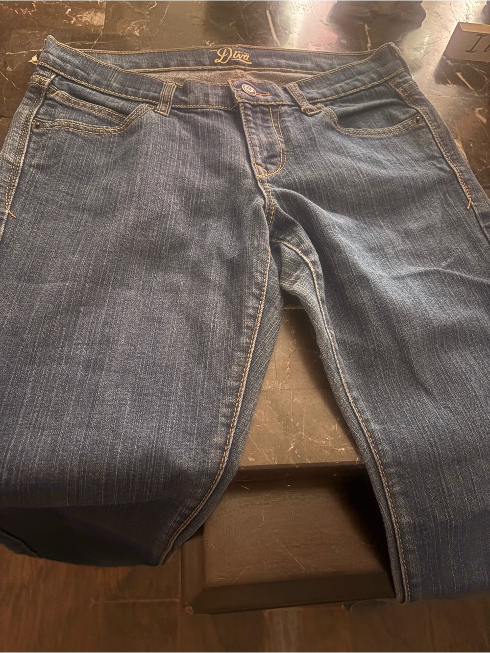 Diva Women's Blue Skinny Jeans - Mid Wash Slim Fit